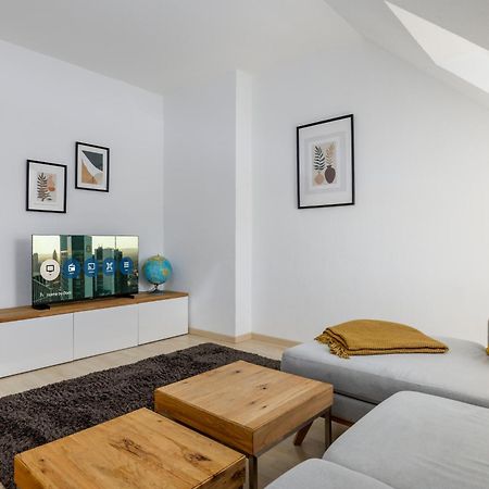 Home By Doni I Serviced Apartments I Ruhig I Zentral Nahe Rmcc, Staatsheater & Landtag ヴィースバーデン エクステリア 写真
