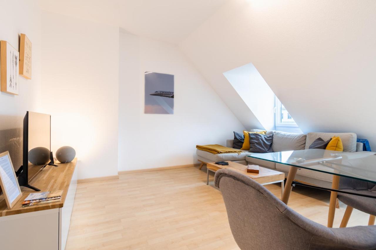 Home By Doni I Serviced Apartments I Ruhig I Zentral Nahe Rmcc, Staatsheater & Landtag ヴィースバーデン エクステリア 写真