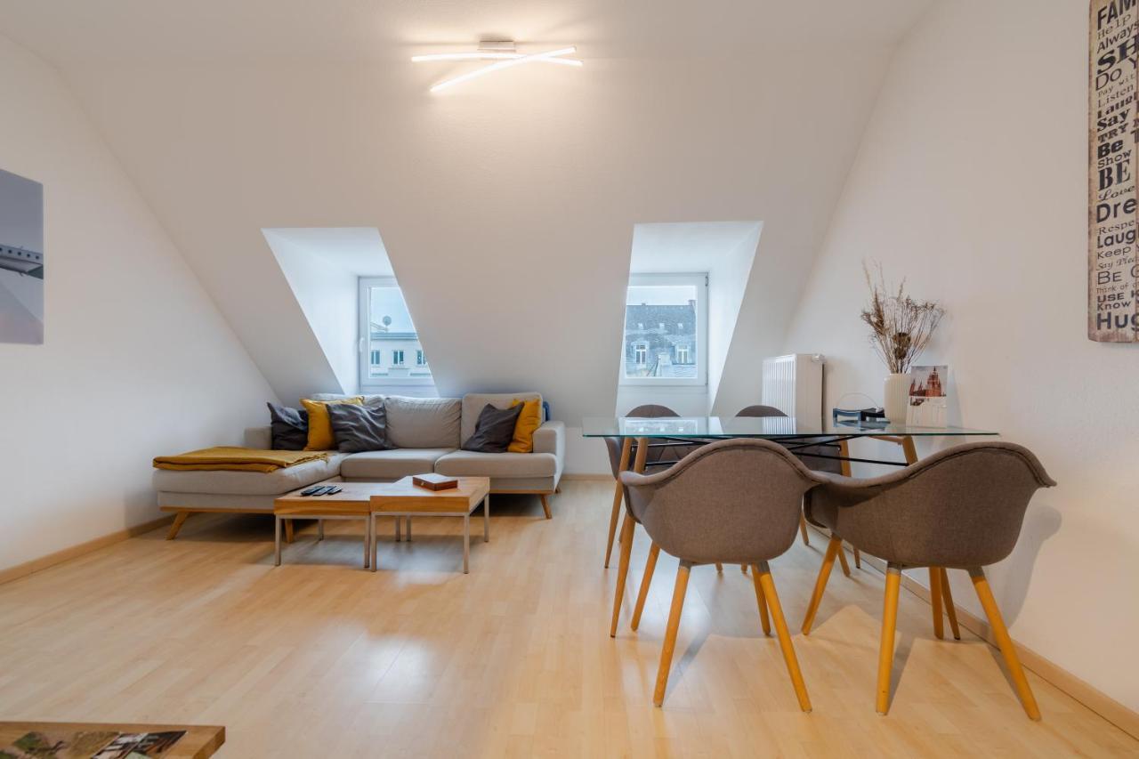 Home By Doni I Serviced Apartments I Ruhig I Zentral Nahe Rmcc, Staatsheater & Landtag ヴィースバーデン エクステリア 写真