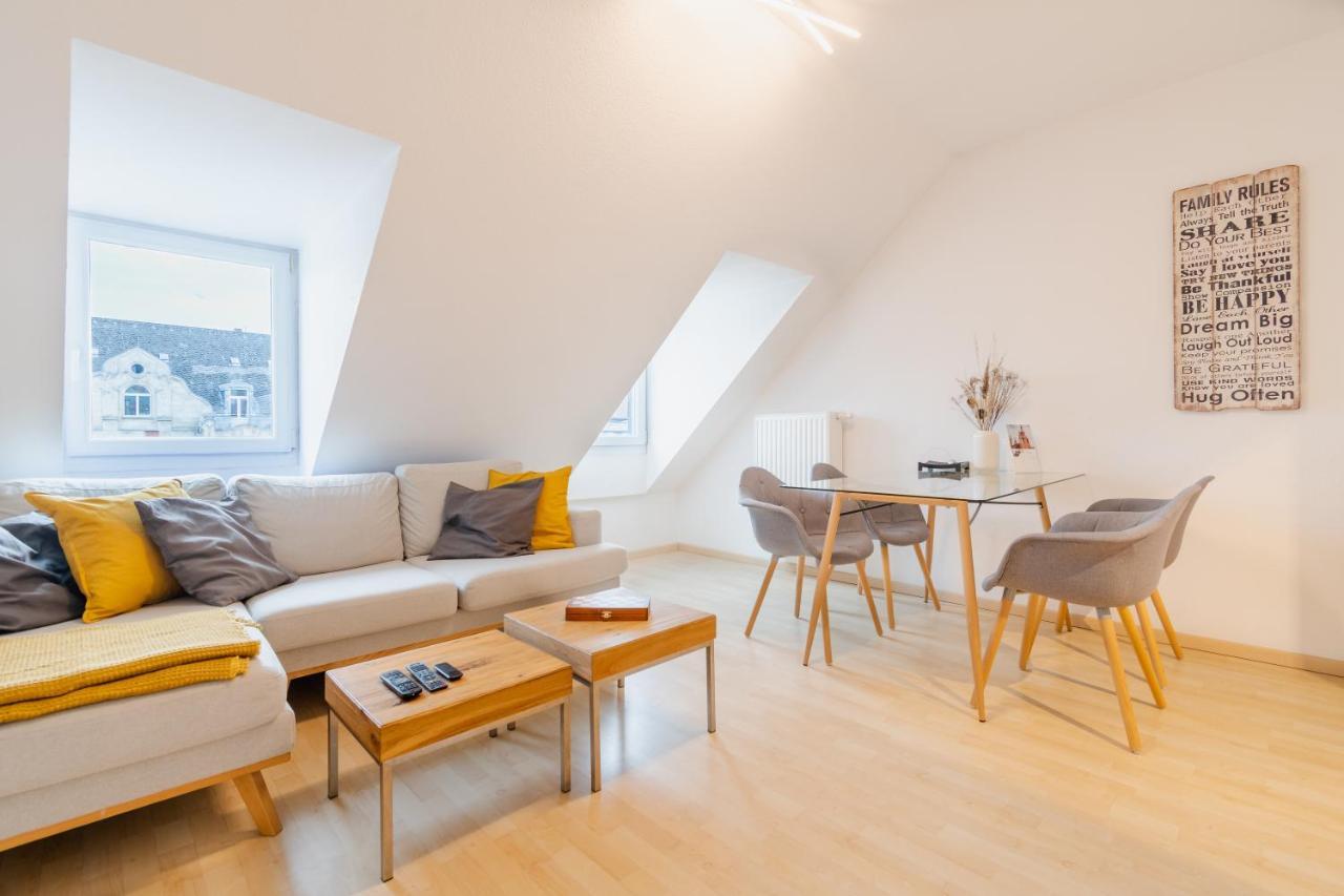 Home By Doni I Serviced Apartments I Ruhig I Zentral Nahe Rmcc, Staatsheater & Landtag ヴィースバーデン エクステリア 写真