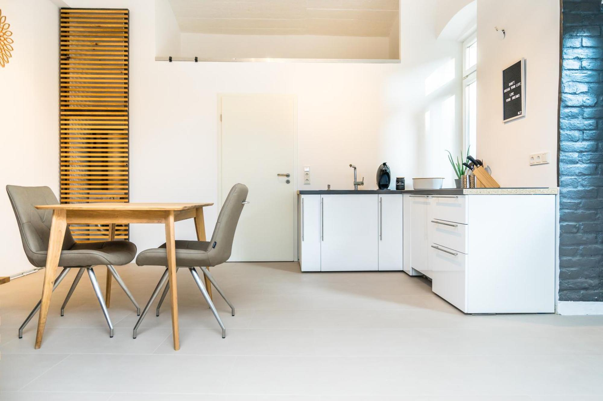 Home By Doni I Serviced Apartments I Ruhig I Zentral Nahe Rmcc, Staatsheater & Landtag ヴィースバーデン エクステリア 写真