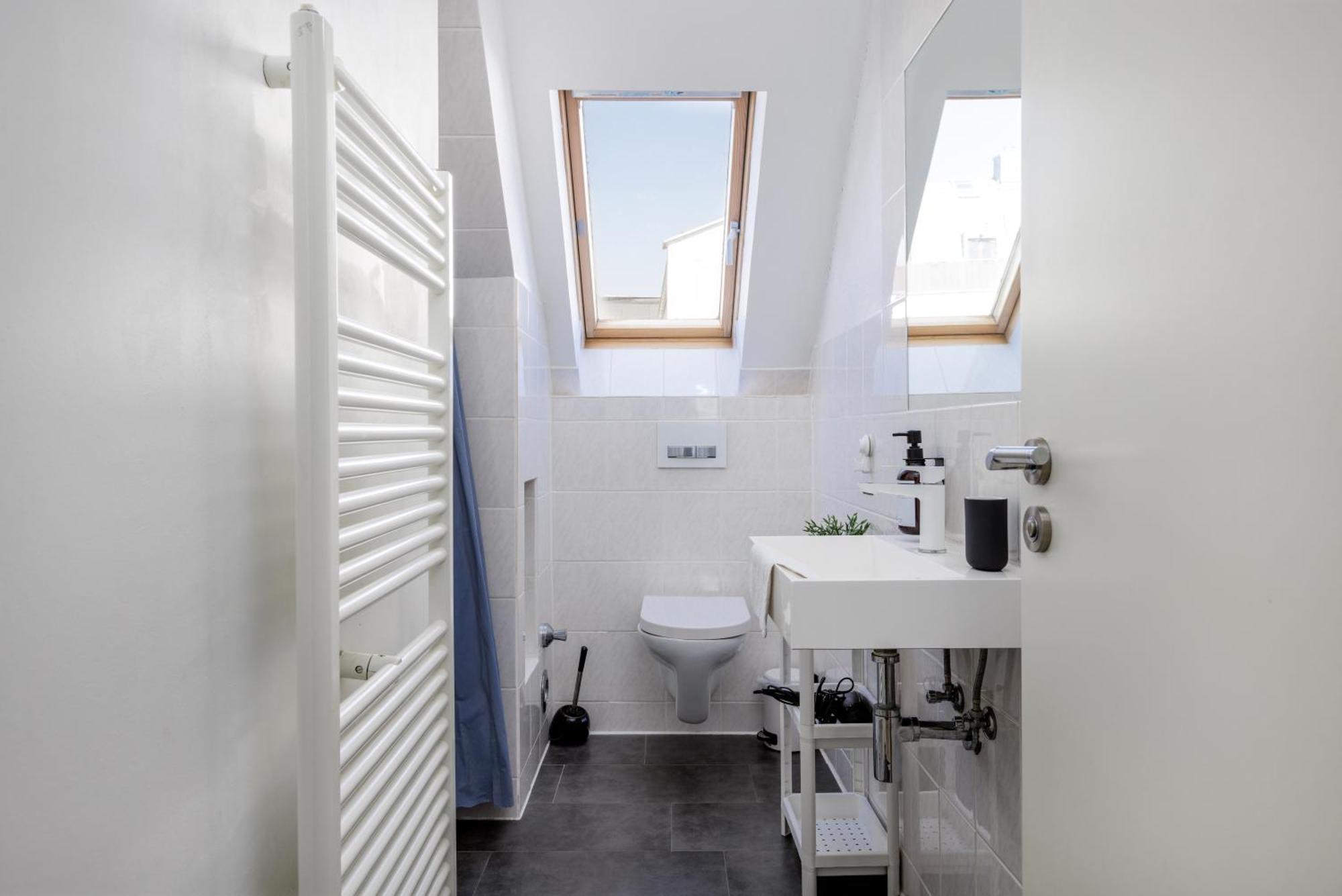 Home By Doni I Serviced Apartments I Ruhig I Zentral Nahe Rmcc, Staatsheater & Landtag ヴィースバーデン エクステリア 写真