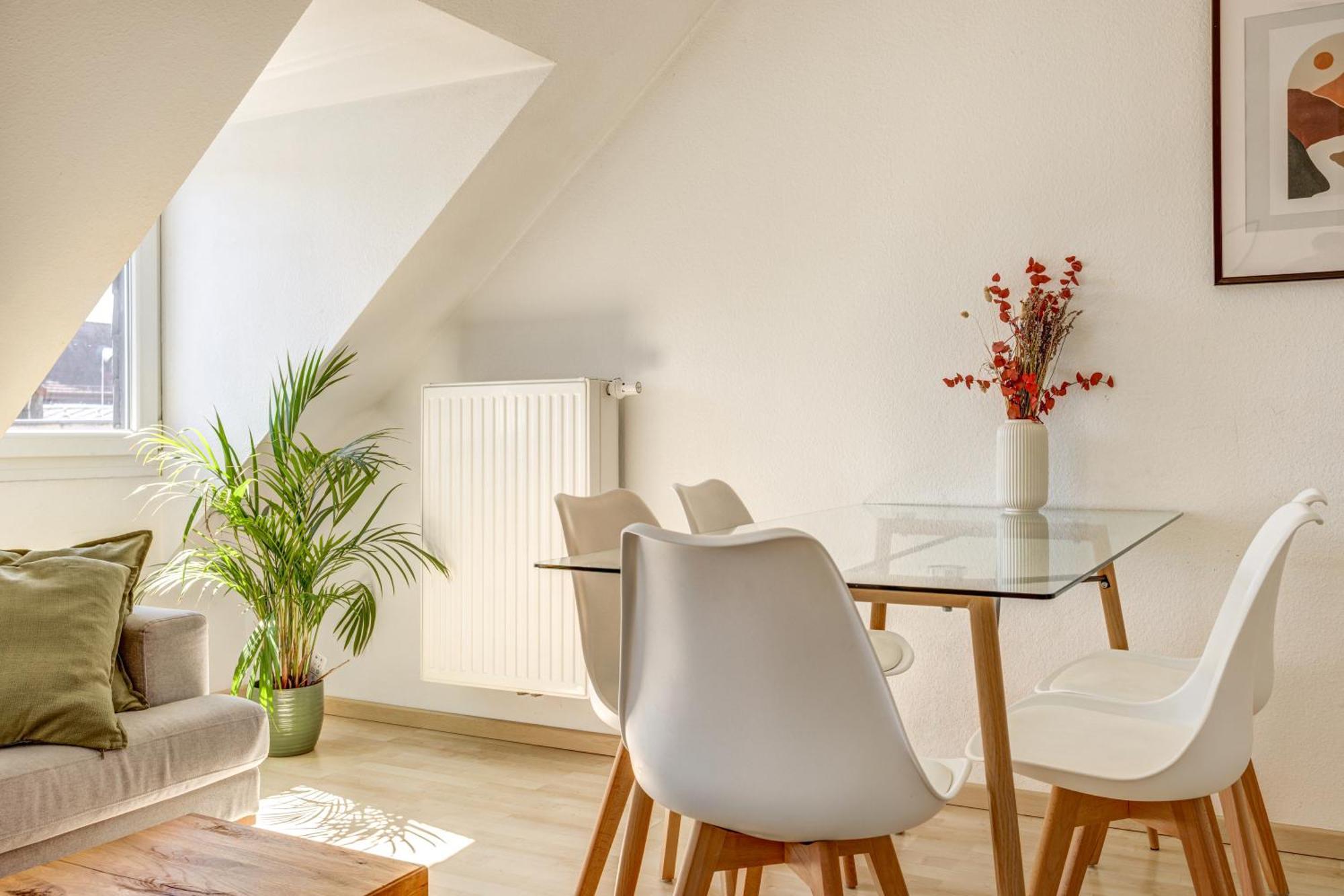 Home By Doni I Serviced Apartments I Ruhig I Zentral Nahe Rmcc, Staatsheater & Landtag ヴィースバーデン エクステリア 写真